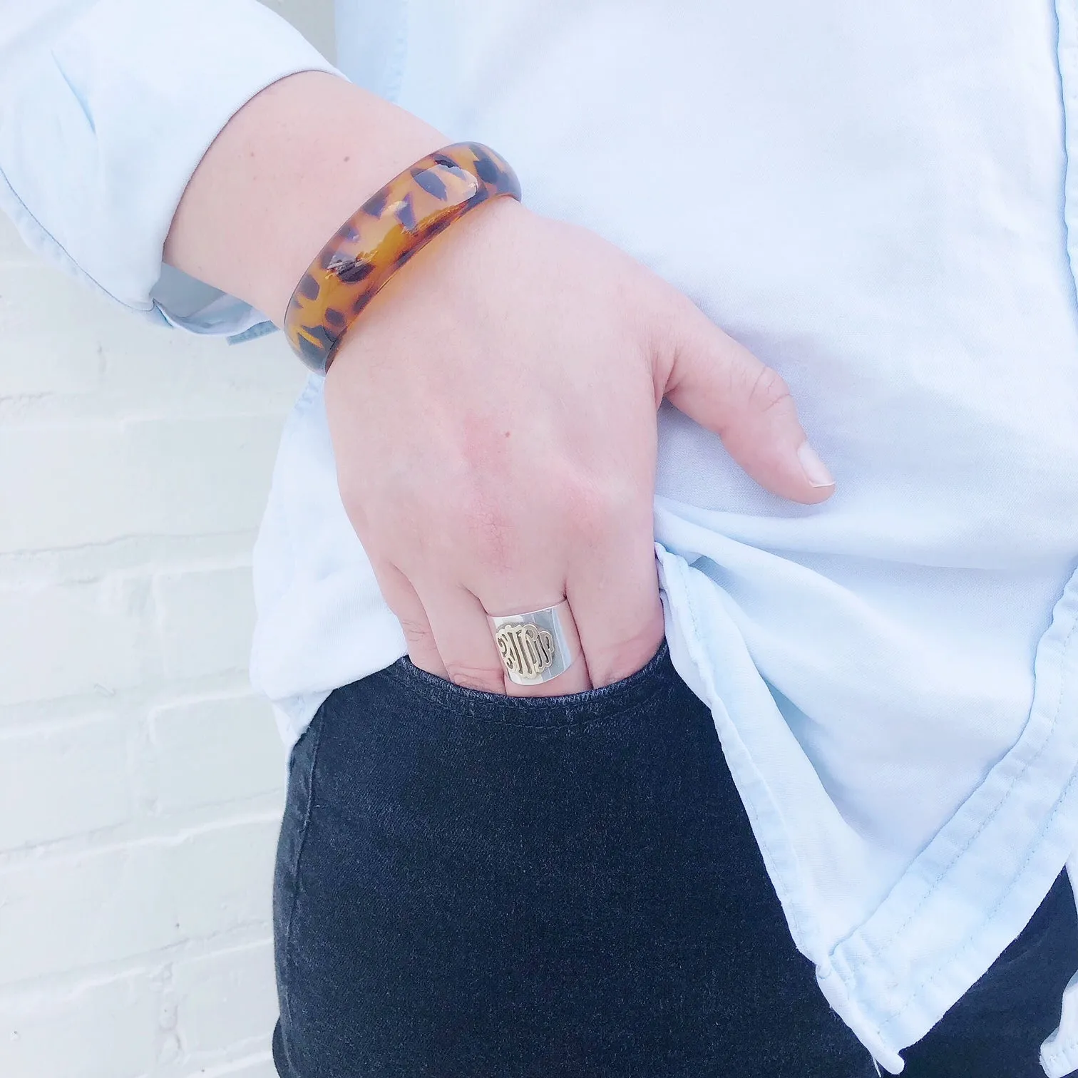 Tortoise Acrylic Bangle - Narrow (WS)