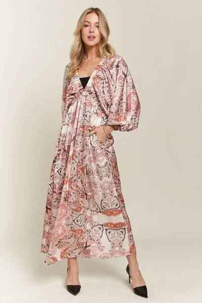 Totally Chic Babe Printed V-Neck Batwing Sleeve Dress