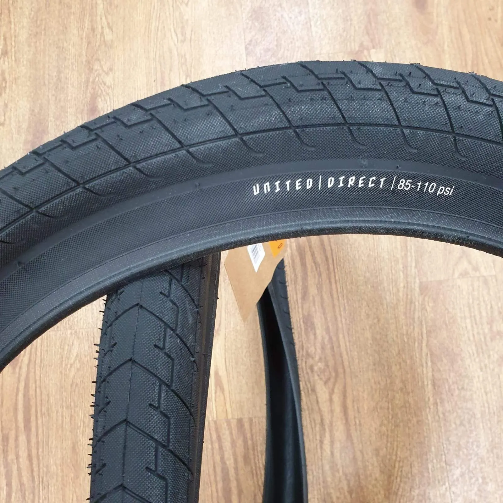 United Direct 2.30 Tyre Black