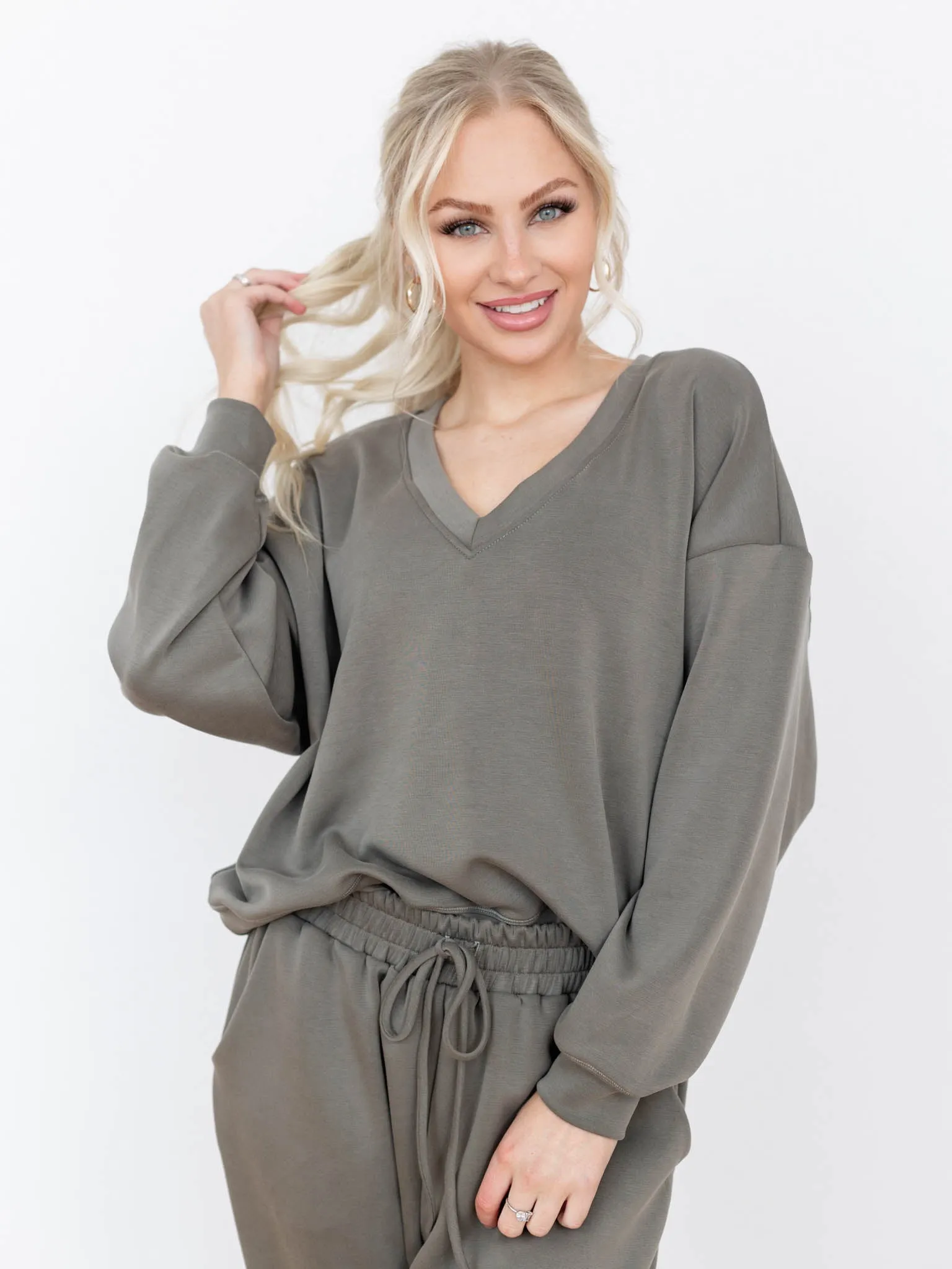 V-Neck Simple Sweatshirt