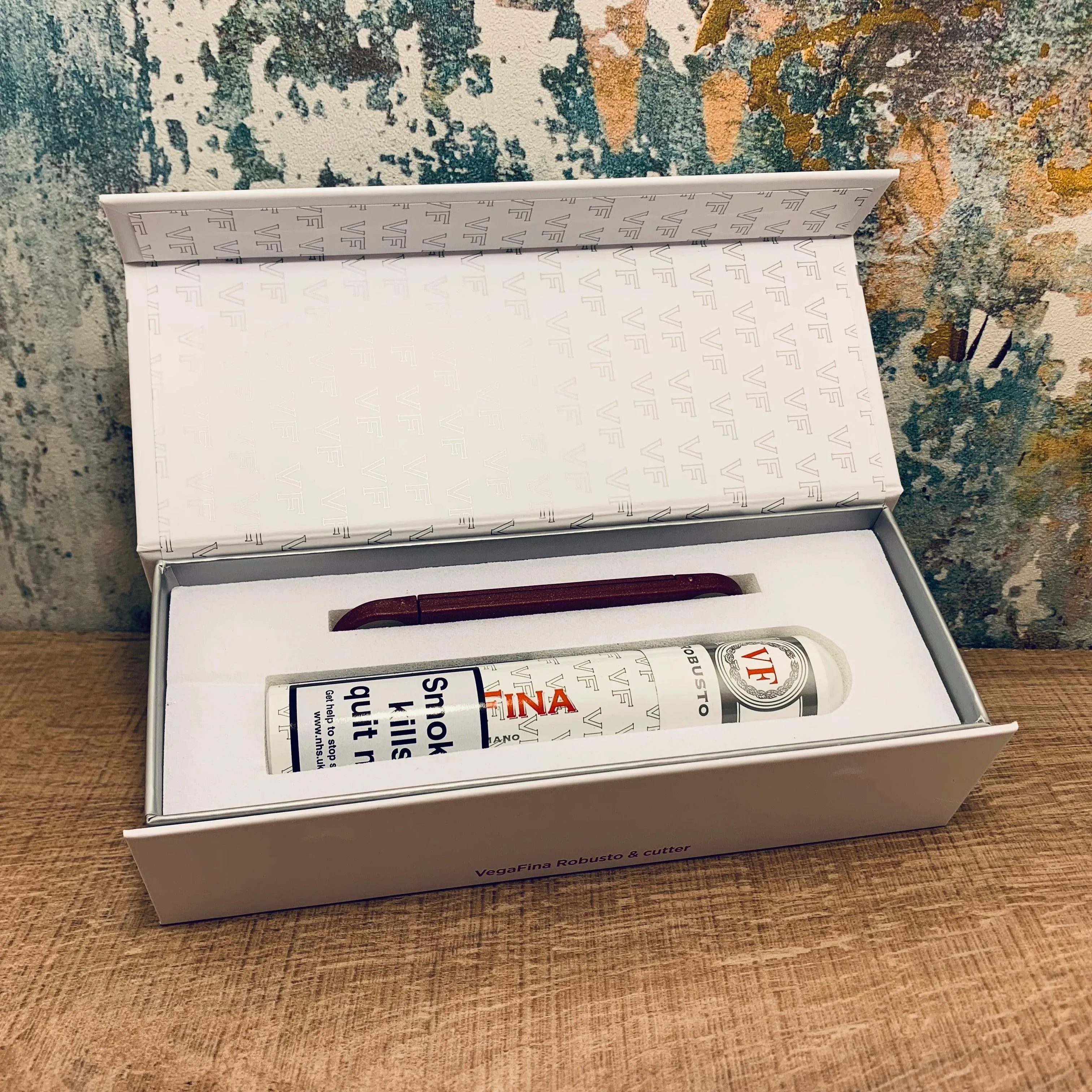 VegaFina Robusto Tubed | Gift Boxed