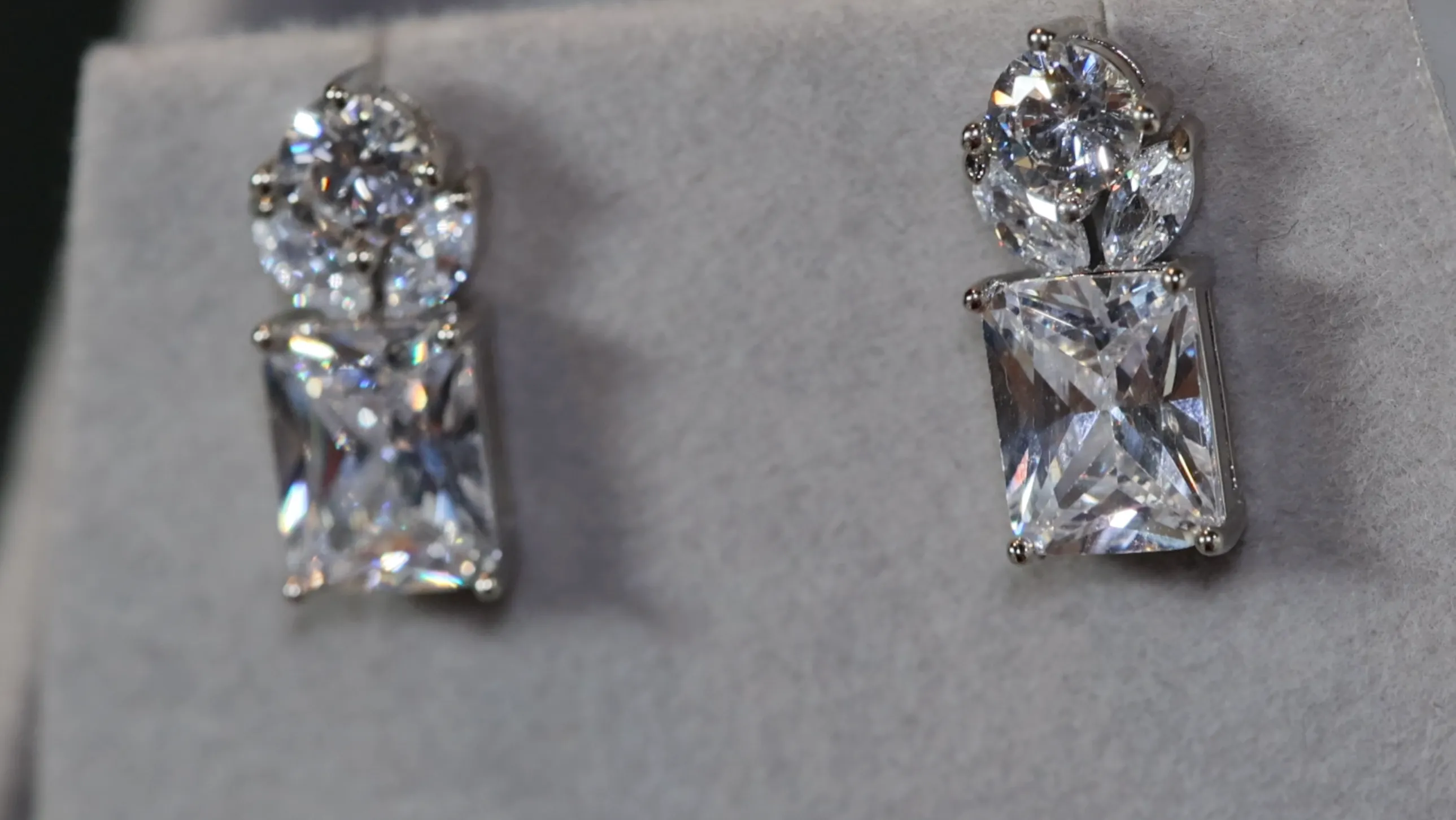 Womens Diamond Earrings | Classy Diamond Earrings