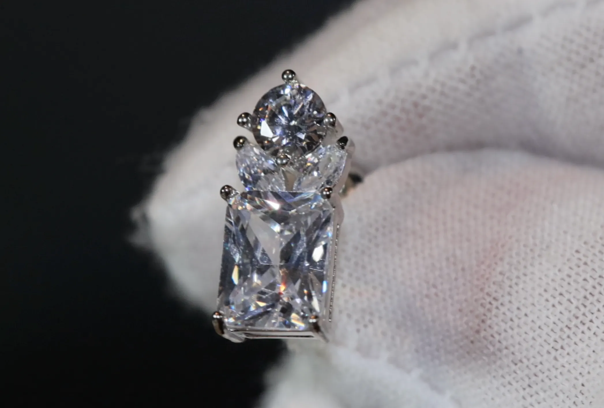 Womens Diamond Earrings | Classy Diamond Earrings