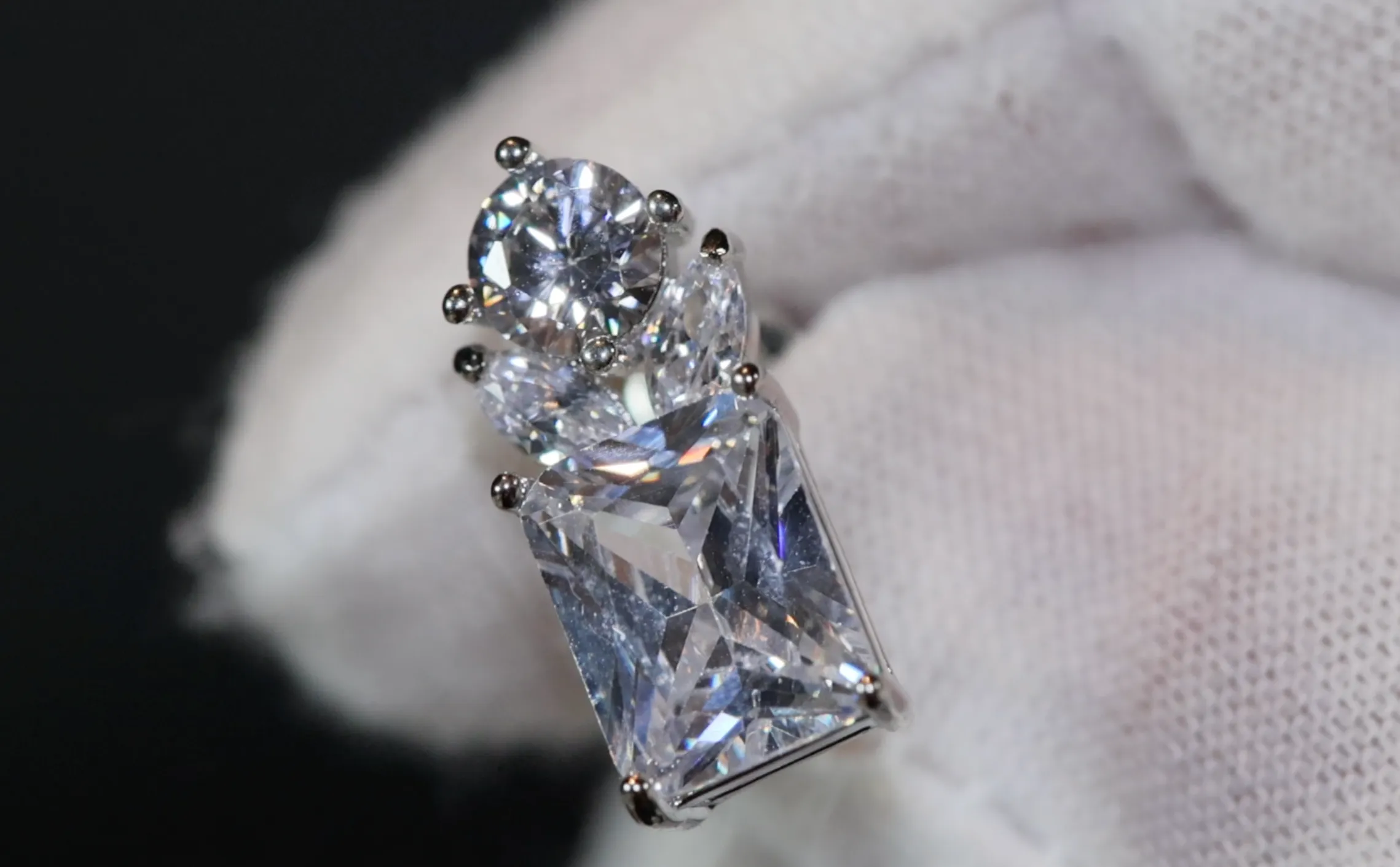 Womens Diamond Earrings | Classy Diamond Earrings