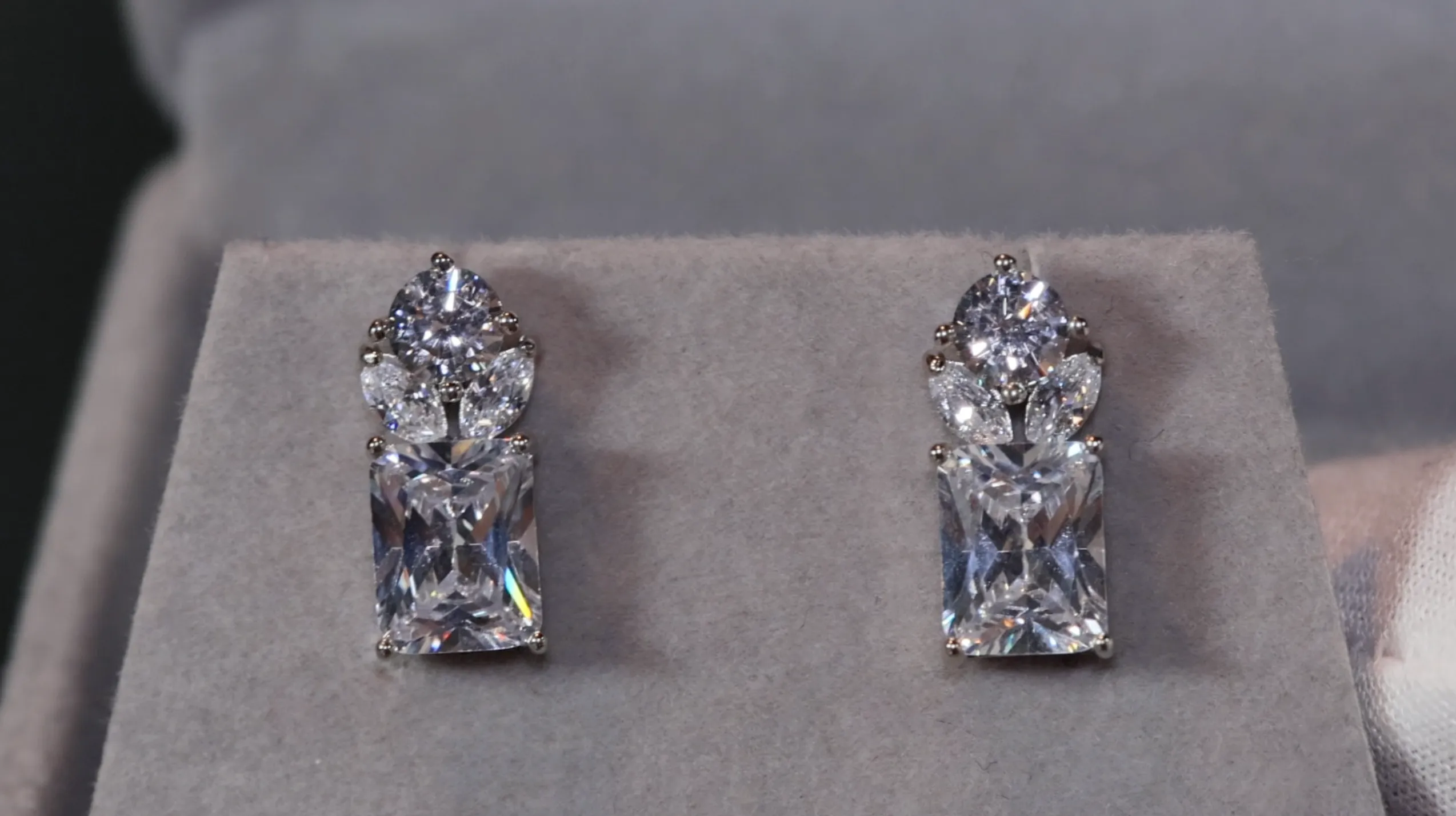 Womens Diamond Earrings | Classy Diamond Earrings